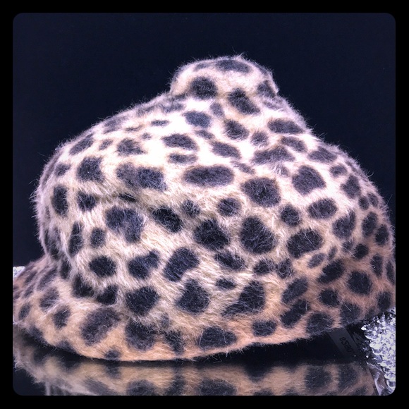 100% Rabbit Hair Special one of a kind leopard hat main image 8
